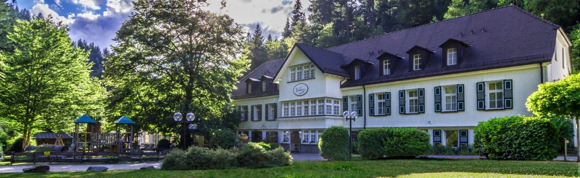 waldhotel hero
